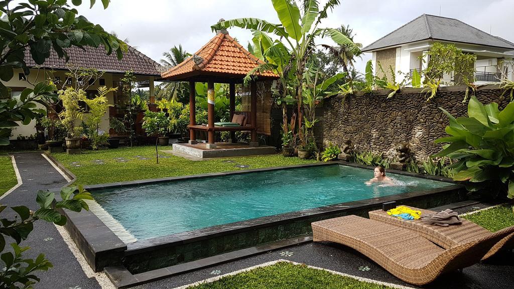 Umah Dangin Guest House Ubud Esterno foto