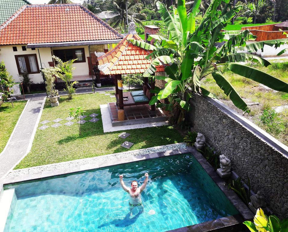 Umah Dangin Guest House Ubud Esterno foto
