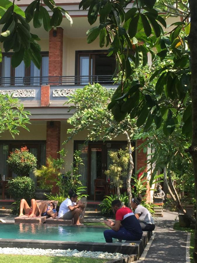 Umah Dangin Guest House Ubud Esterno foto